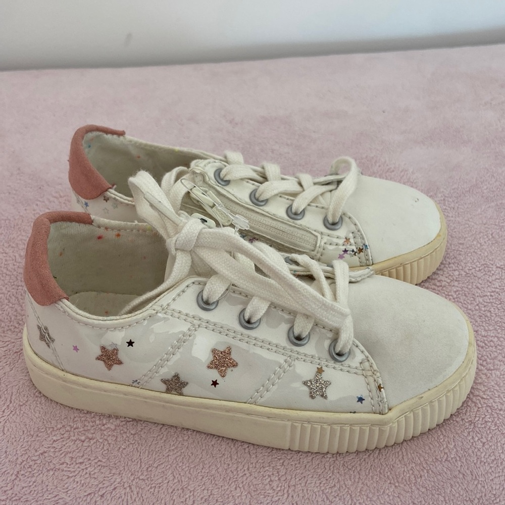 Brand new Zara baby girl star sneakers with zippers size 25